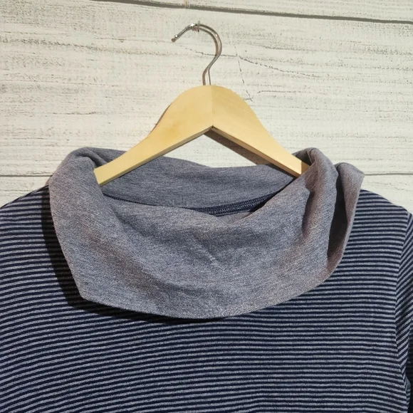 Athleta Cowl Neck Long Sleeve Top, Size XL - Picture 4 of 9